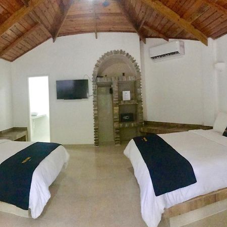Mar Y Oro Hotel Contadora Island Room photo